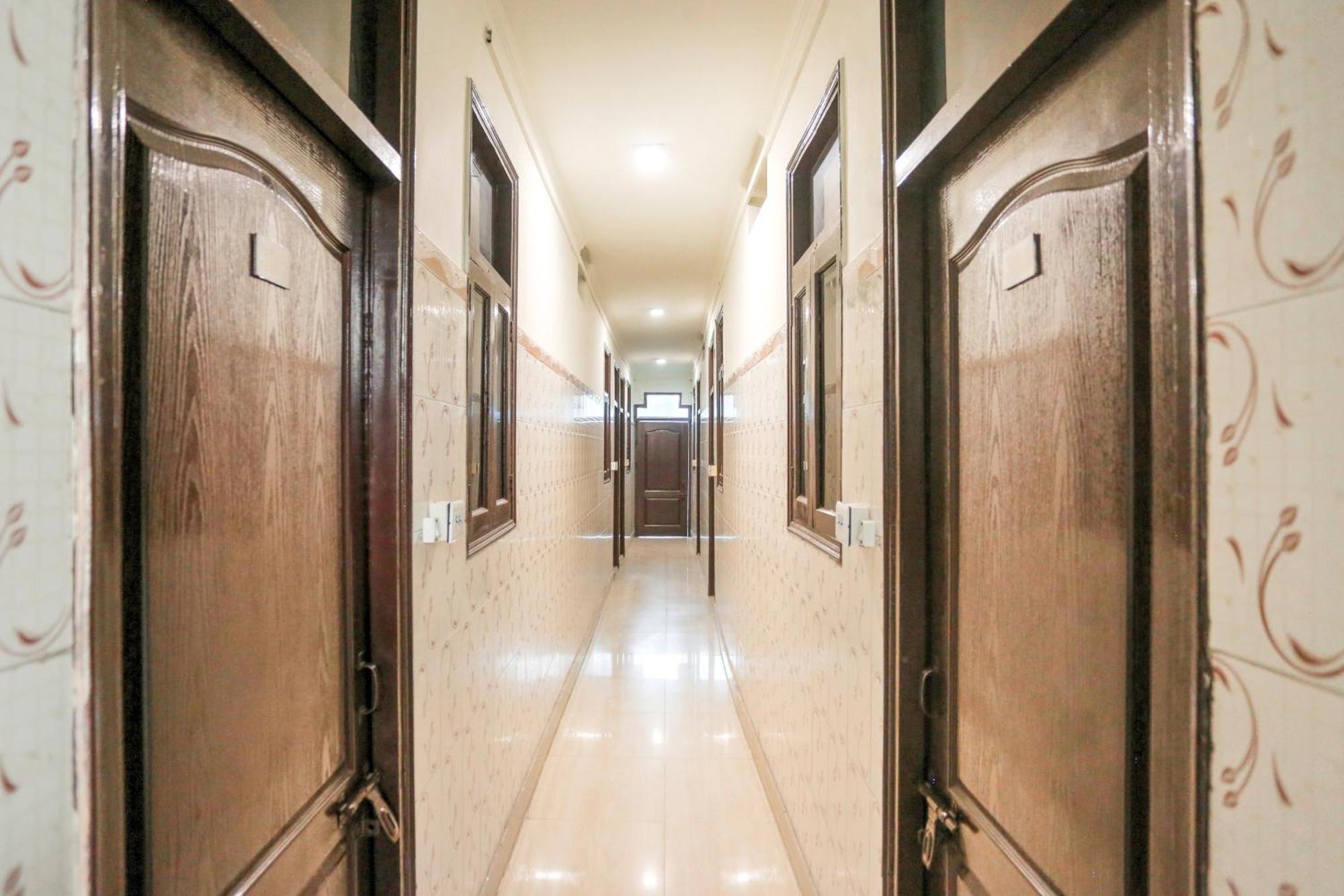 Hotel O Shri Sai Guest House Delhi  Eksteriør bilde