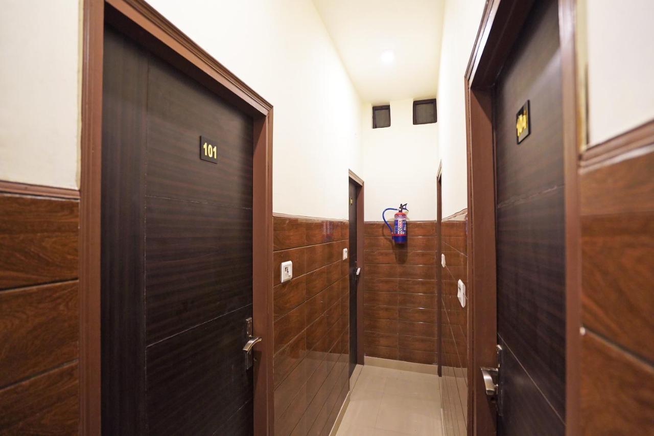 Hotel O Shri Sai Guest House Delhi  Eksteriør bilde